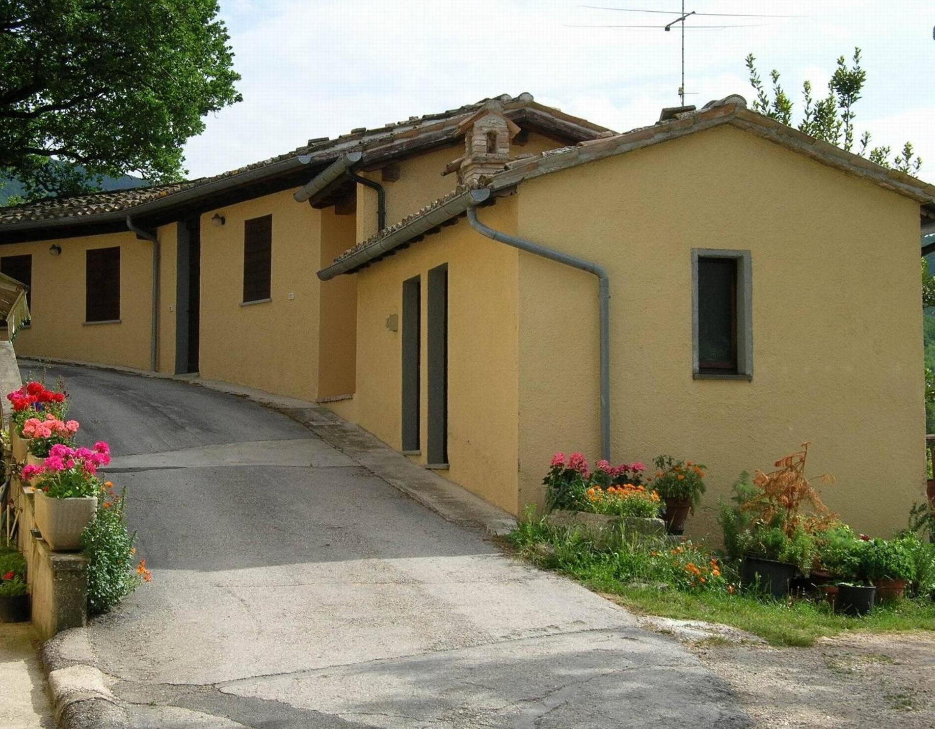 Agriturismo Orsaiola Urbania Eksteriør bilde