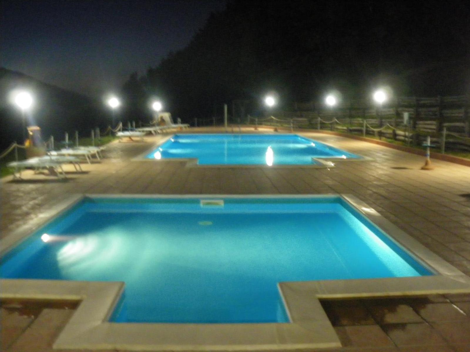 Agriturismo Orsaiola Urbania Eksteriør bilde