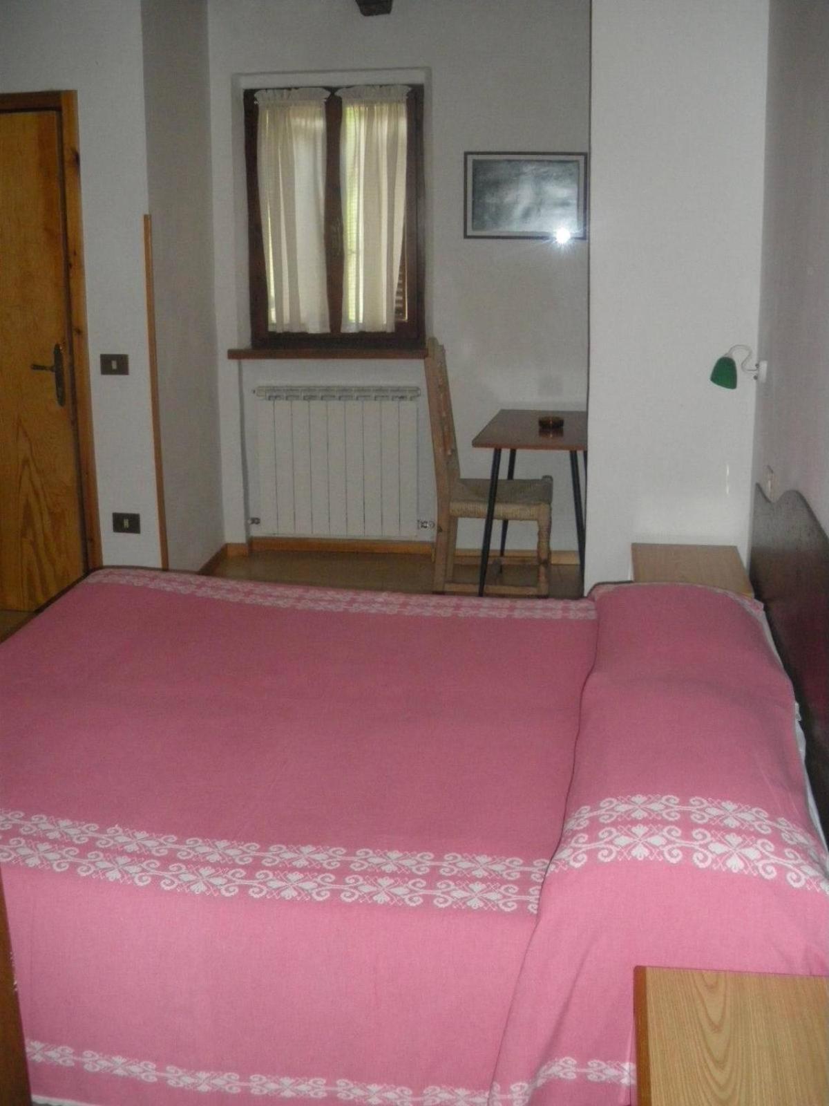Agriturismo Orsaiola Urbania Eksteriør bilde