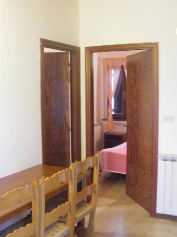 Agriturismo Orsaiola Urbania Eksteriør bilde